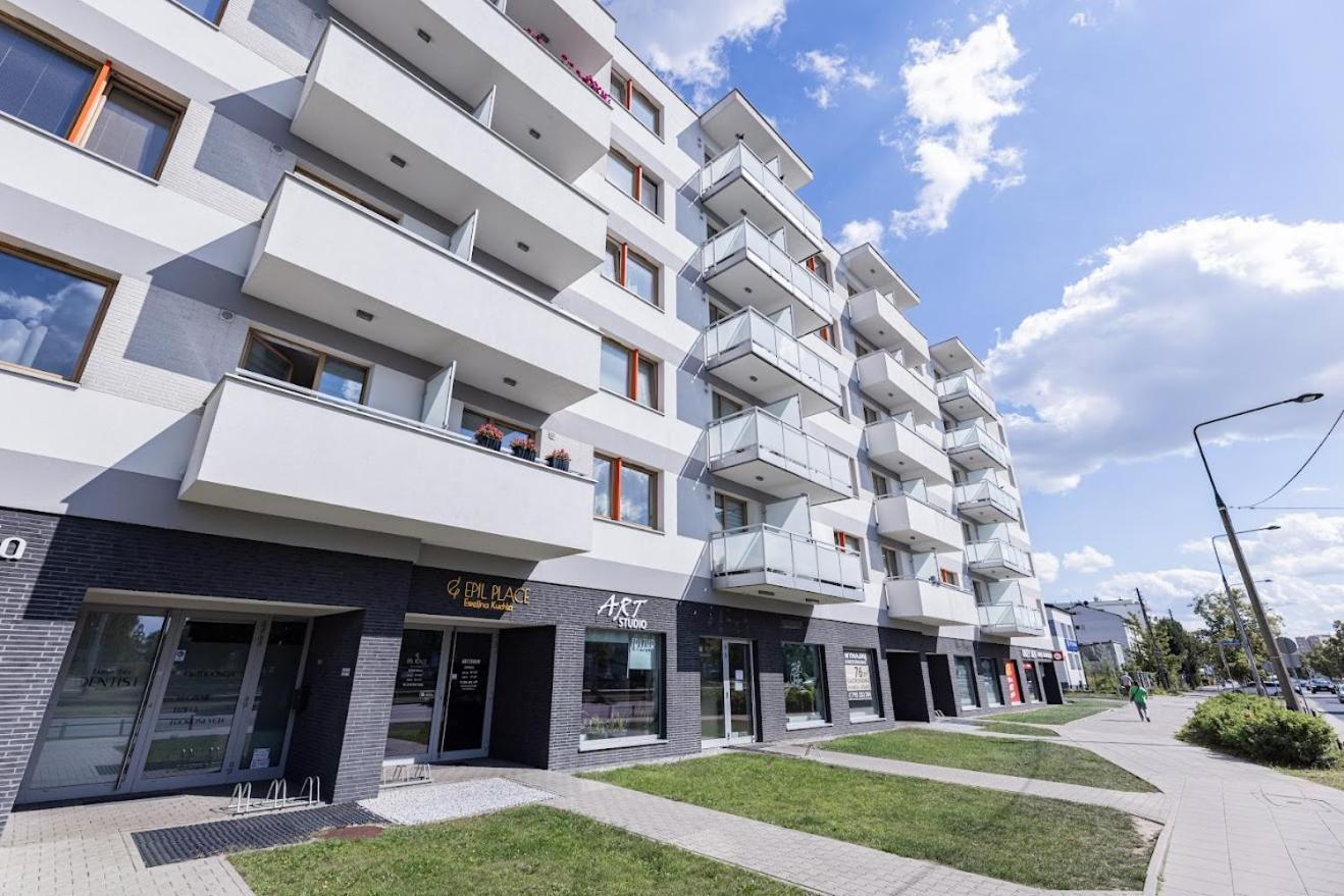 Fajny apartament z parkingiem, obok metra. Warsawa Bagian luar foto